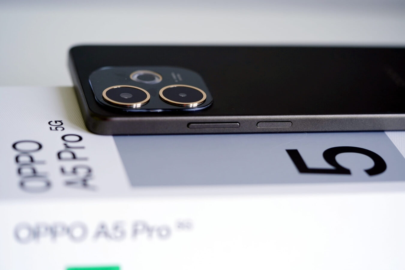 Oppo A5 Pro 5G