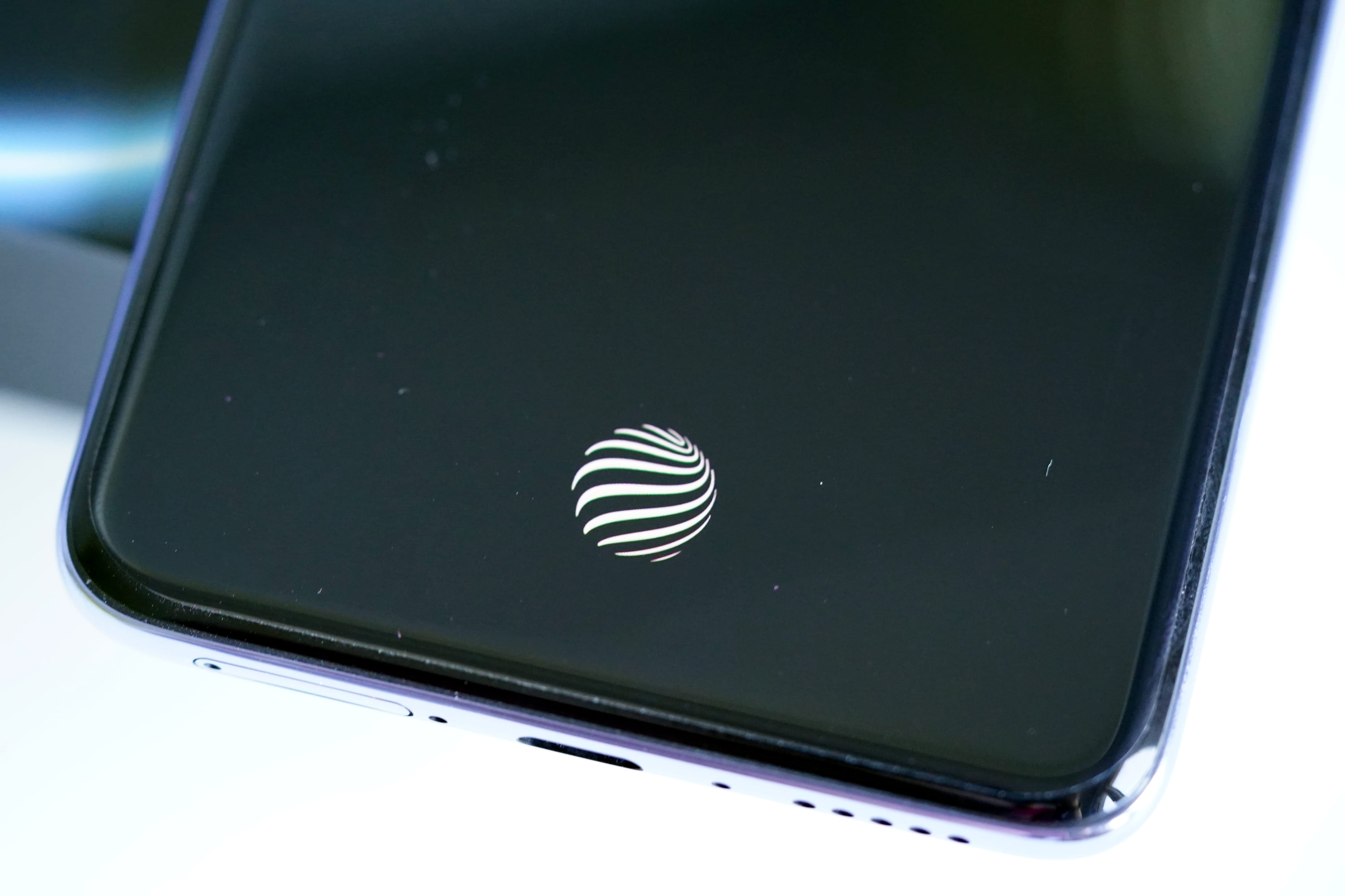 Vivo V50