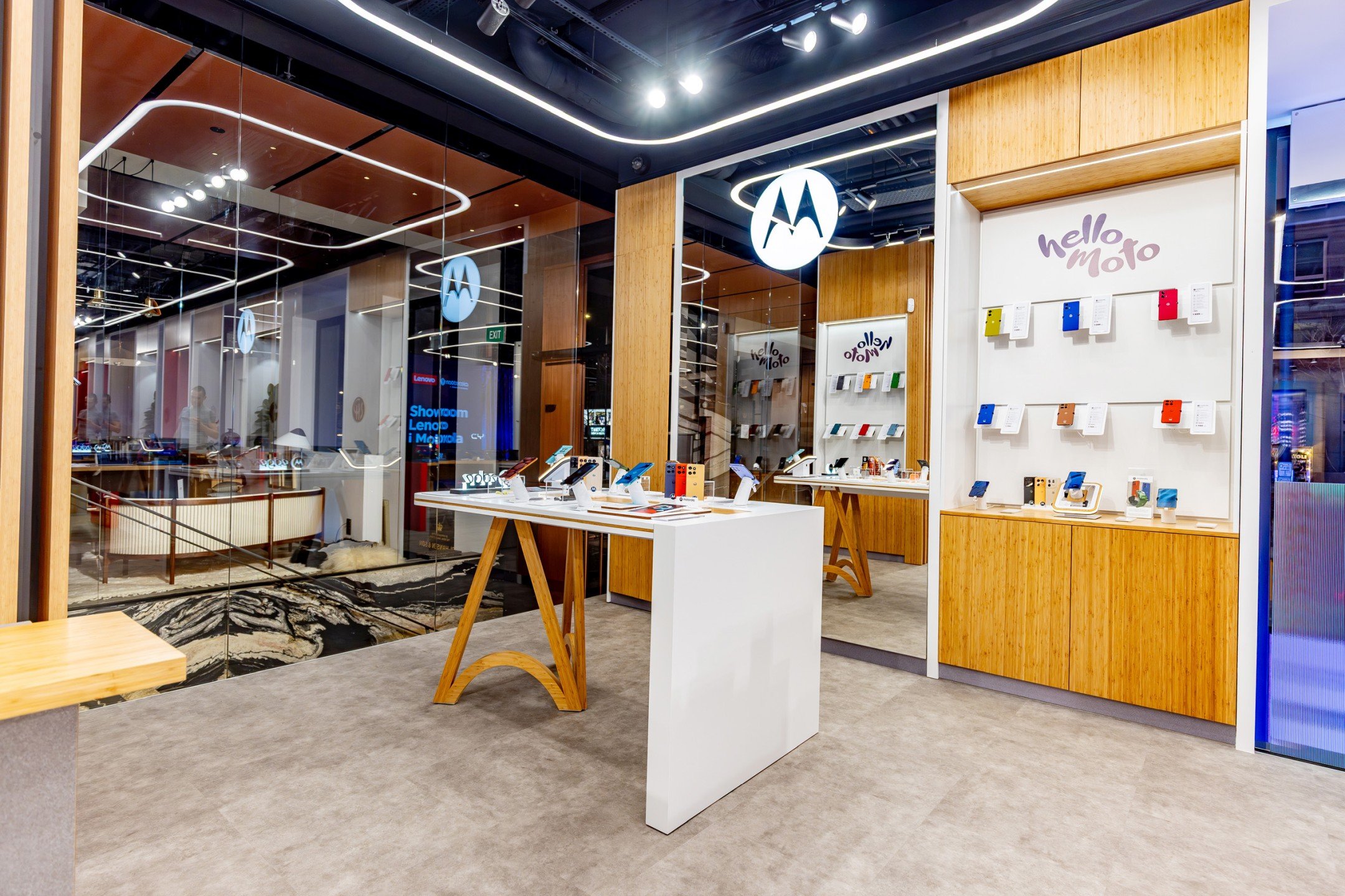 showroom lenovo i motorola hotel warszawa