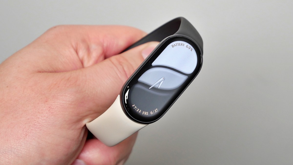 Xiaomi Smart Band 10 / fot. Kacper Żarski (Tabletowo.pl)