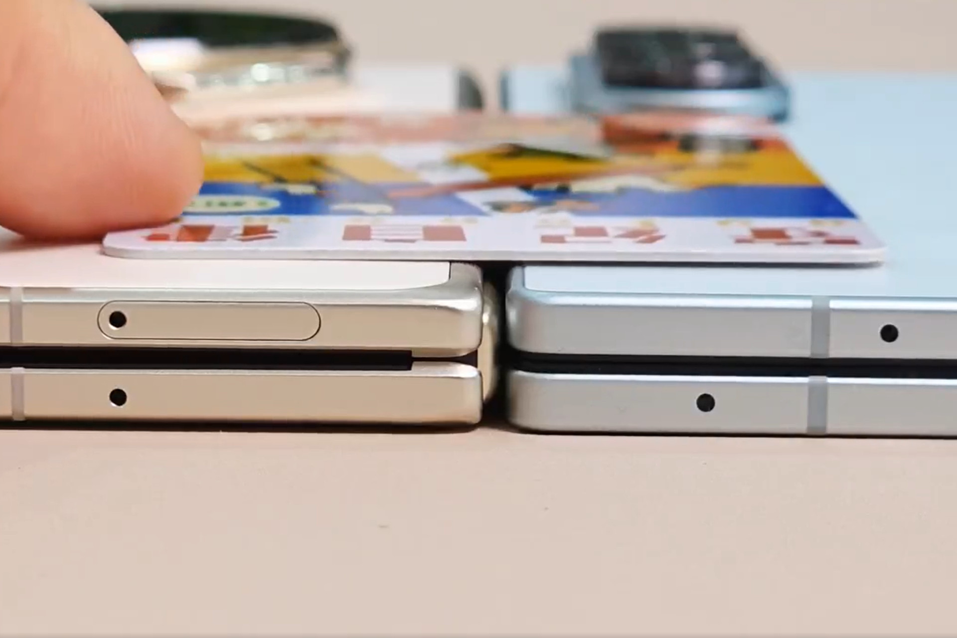 Honor Magic V5 vs Samsung Galaxy Z Fold 7 grubość