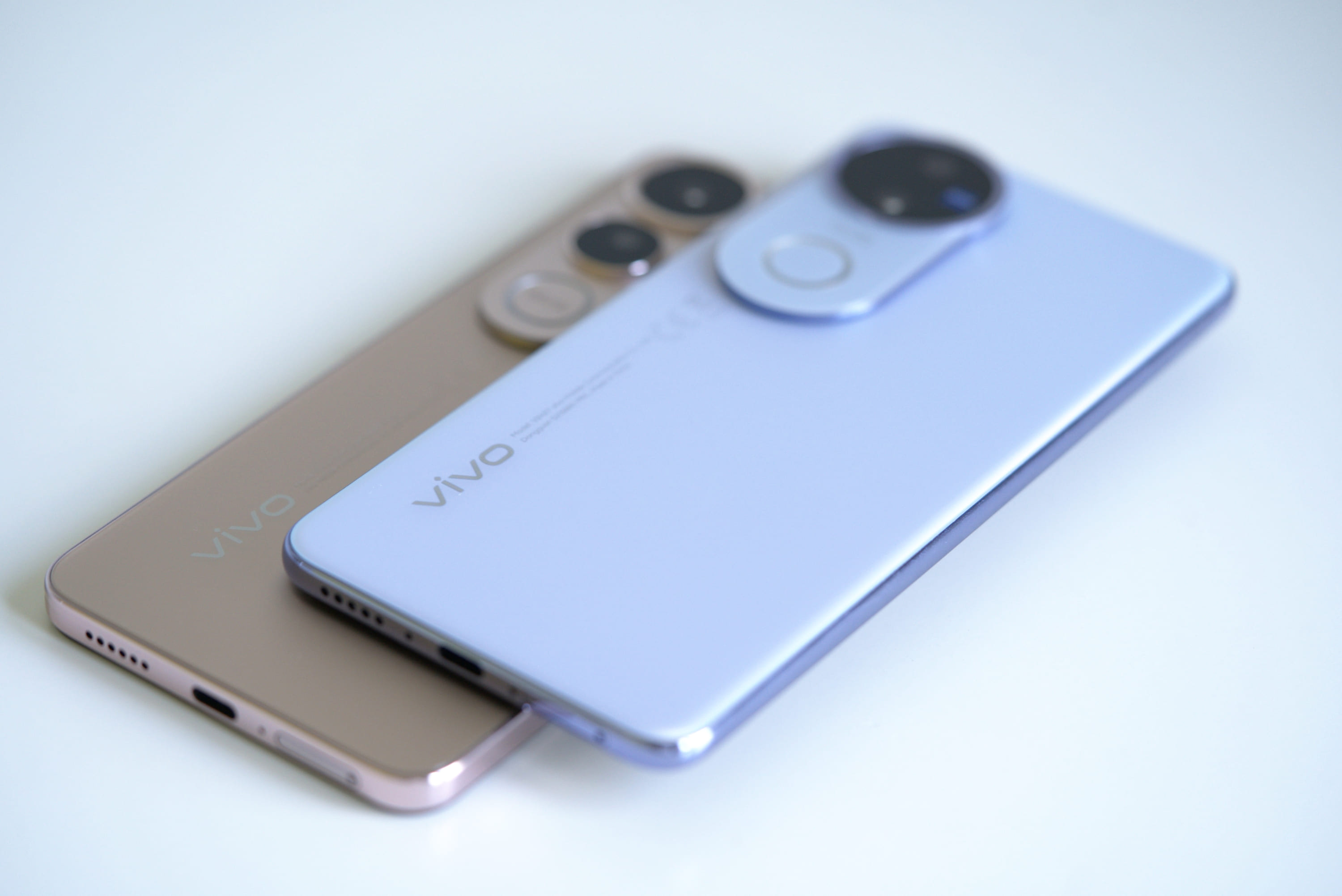 Vivo V50 vs Vivo V50 Lite