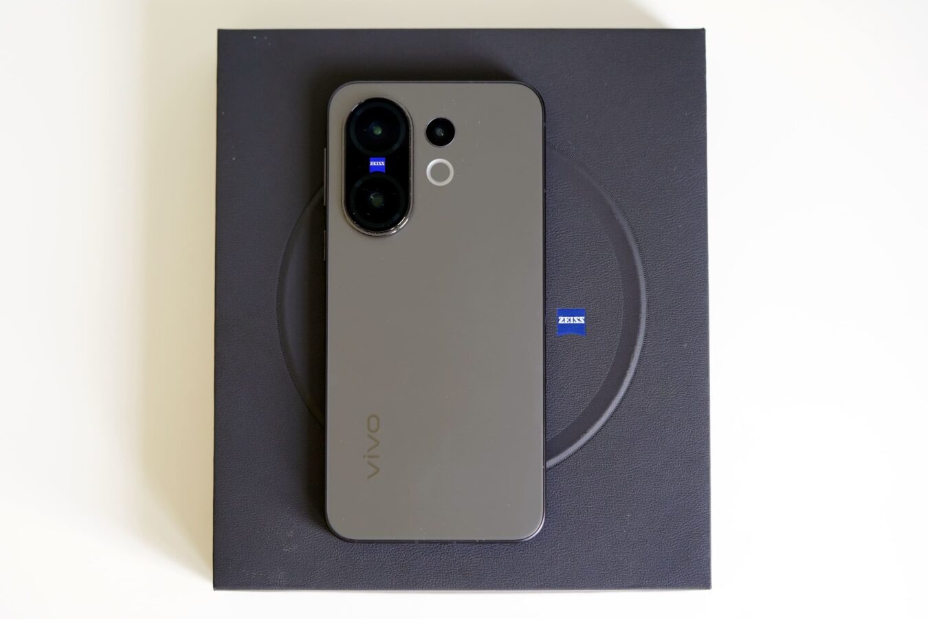 Vivo X200 FE