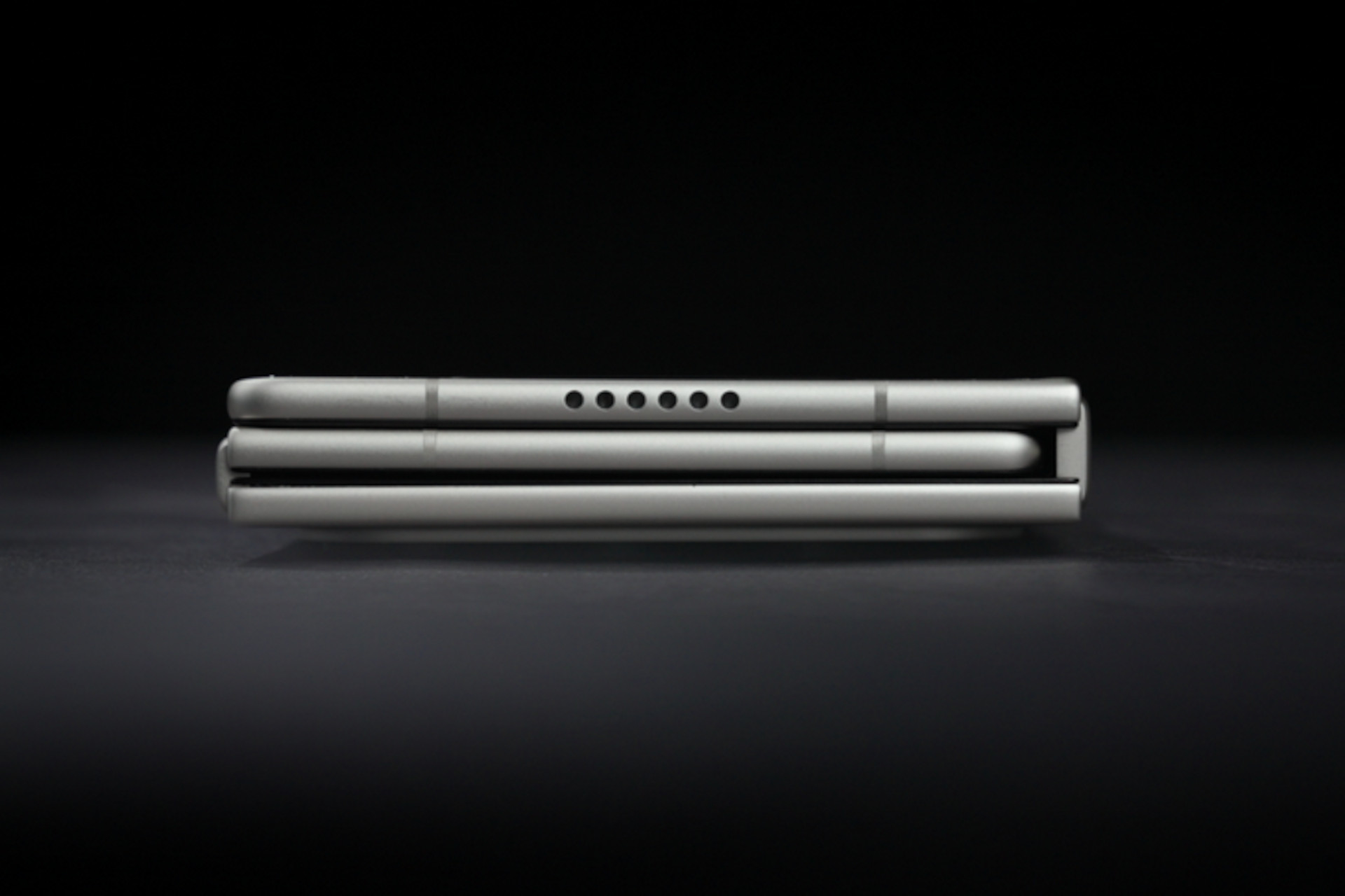 podwójnie składany smartfon Tecno Phantom Ultimate G Fold Concept