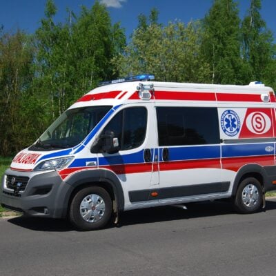 ambulans karetka pogotowia