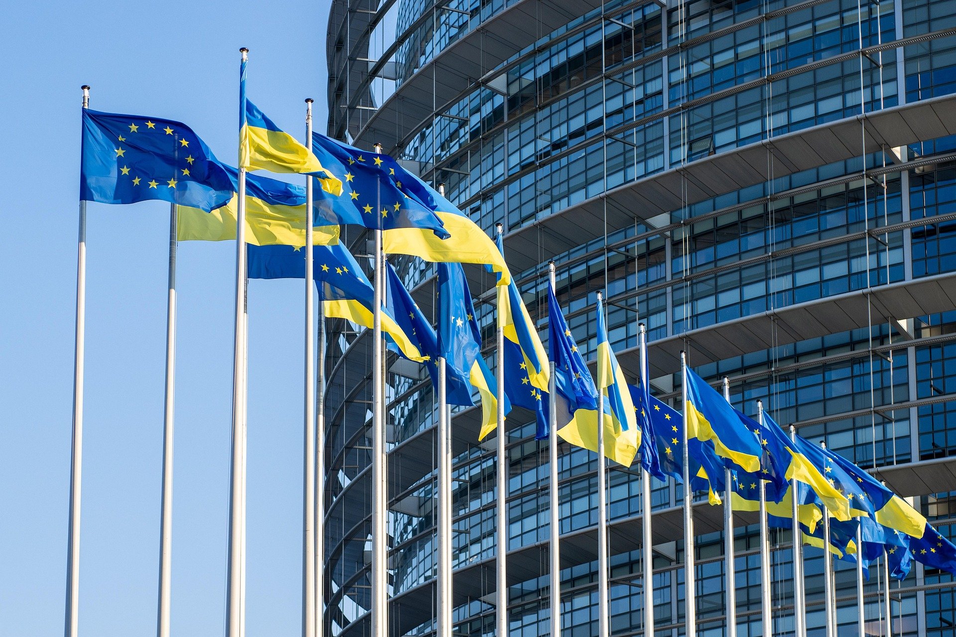 flaga ukrainy unii europejskiej ukraina unia europejska