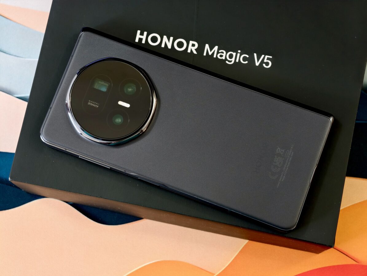 Honor Magic V5
