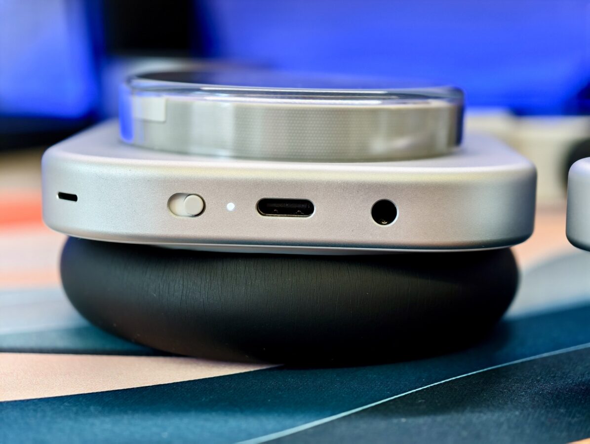 Nothing Headphone (1)