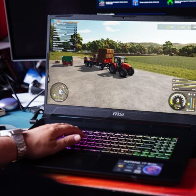 MSI Katana 17 B13VFK-841XPL gry na laptopie