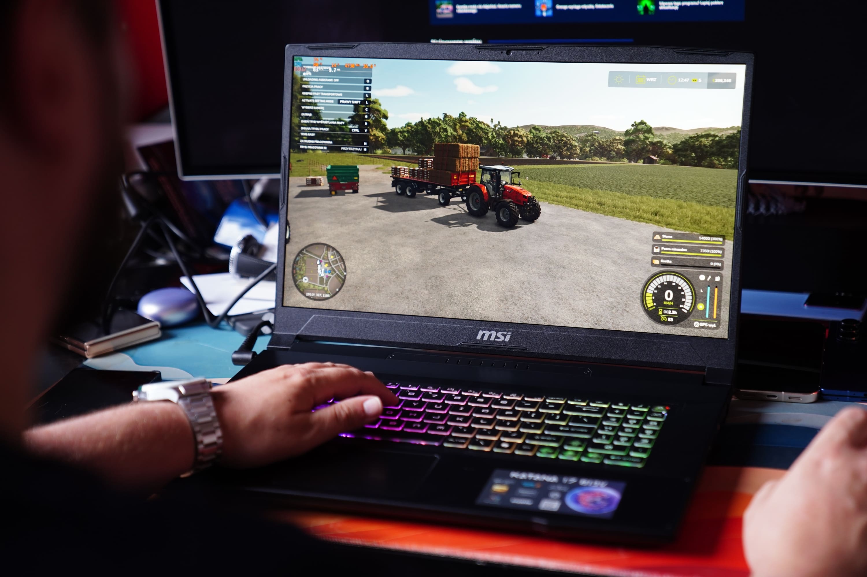 MSI Katana 17 B13VFK-841XPL gry na laptopie