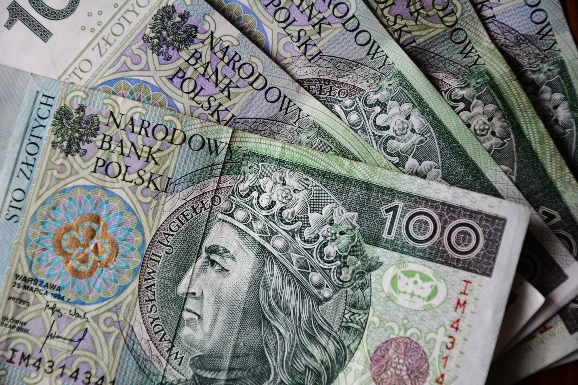Sto polskich nowych złotych