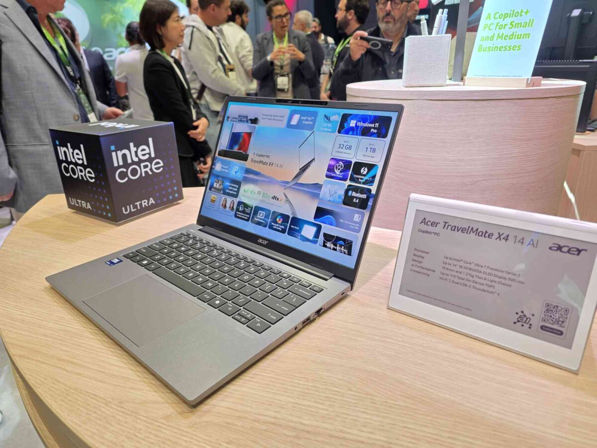 laptop acer travelmate x4 14 ai tmx414-51 źródło tabletowo.pl
