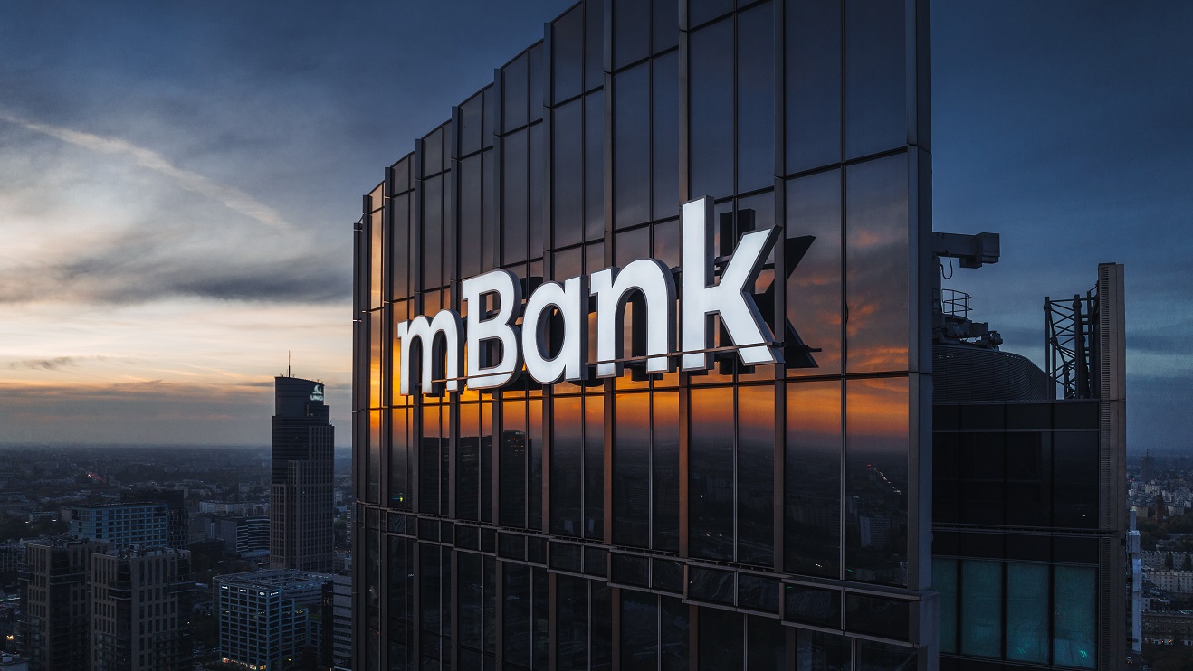 mBank, logo, budynek