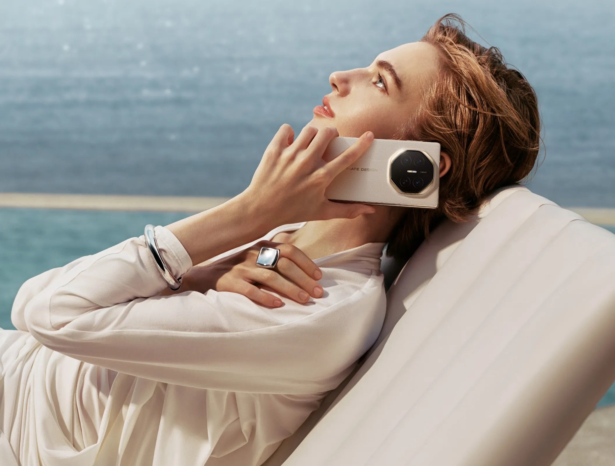 podwójnie składany smartfon huawei mate xts ultimate design foldable smartphone