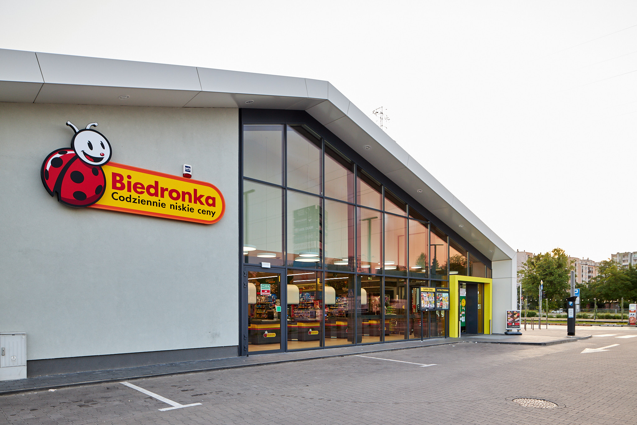 sklep market biedronka