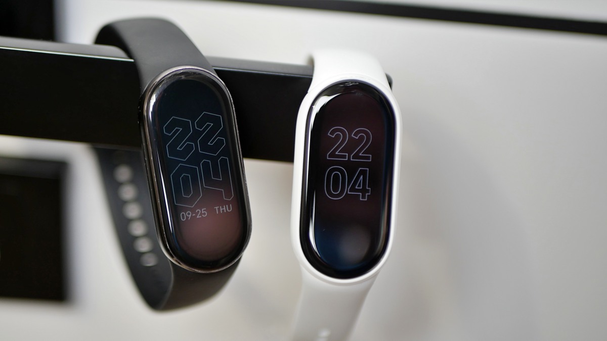 Xiaomi Smart Band 9 vs Xiaomi Smart Band 10 / fot. Kacper Żarski (Tabletowo.pl)