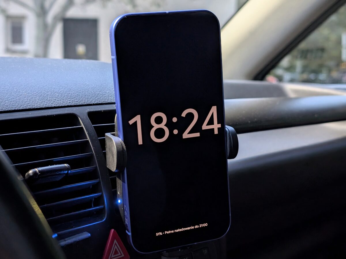 Google Pixel 10 - ładowanie