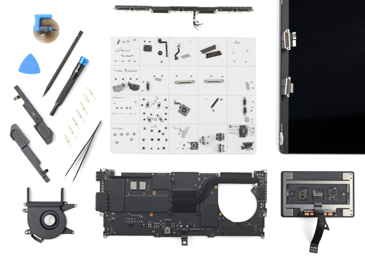 MacBook Pro Apple M5 iFixit