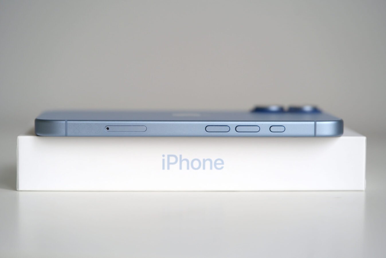 iPhone 17