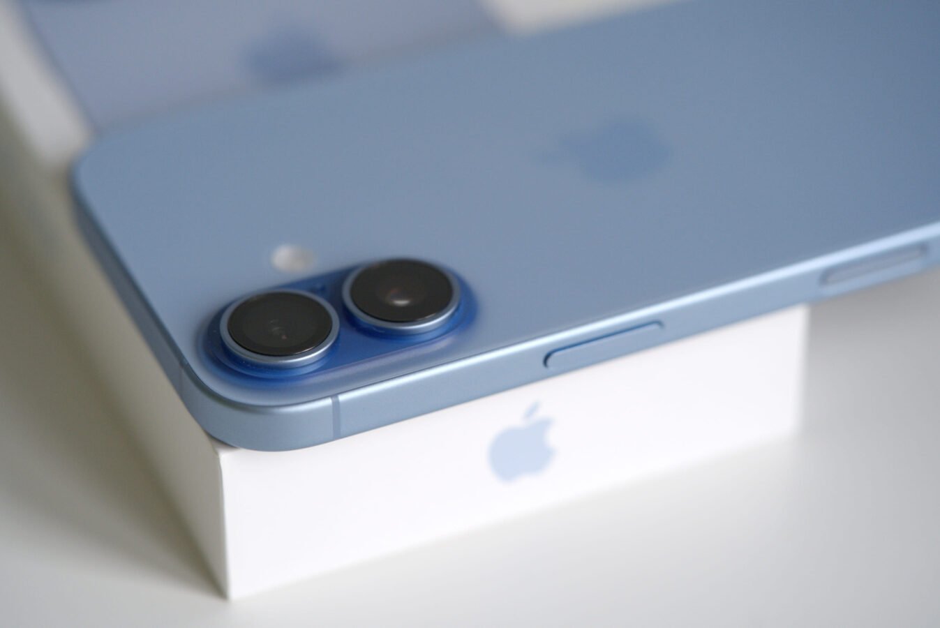 iPhone 17