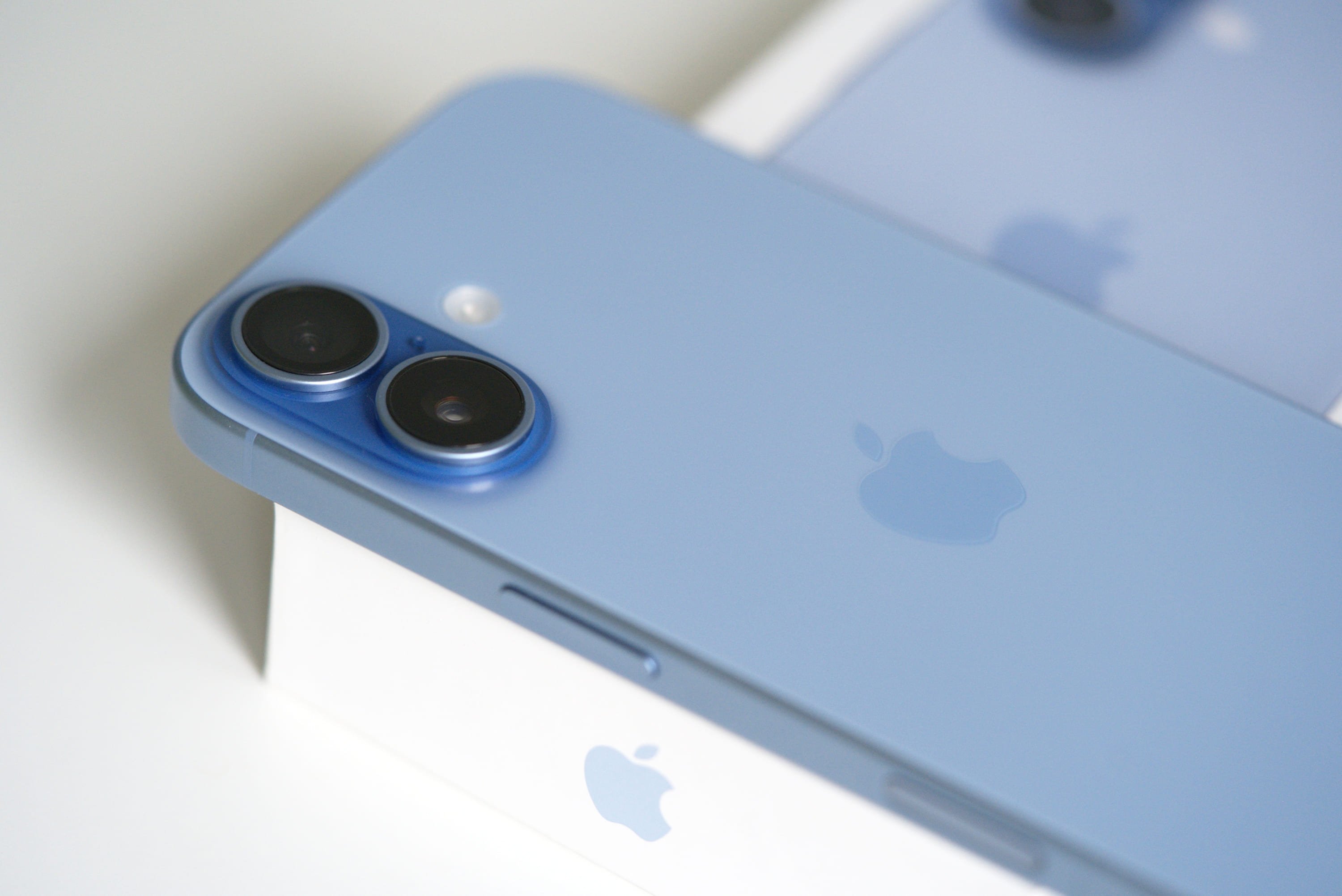 iPhone 17