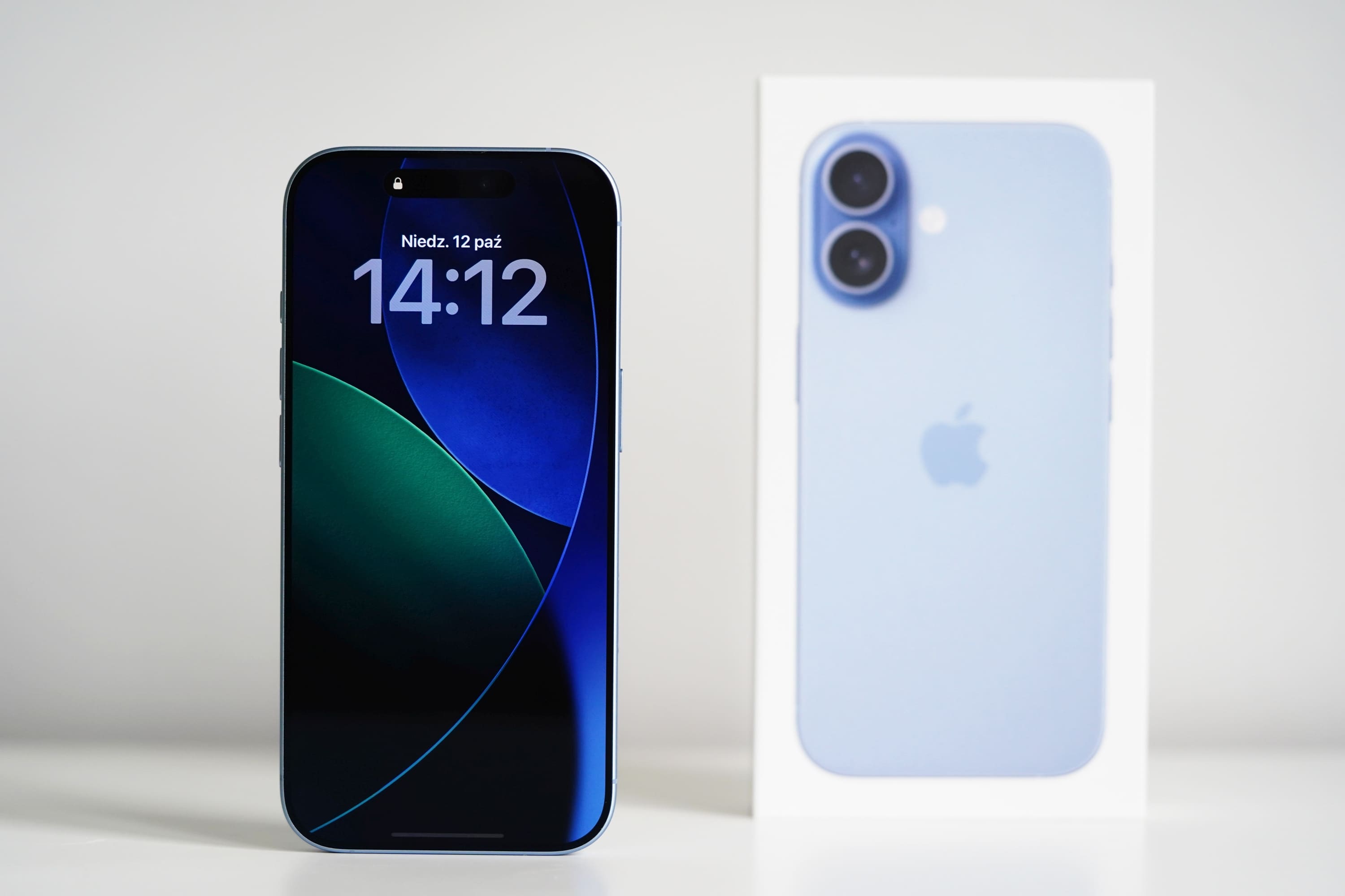 iPhone 17