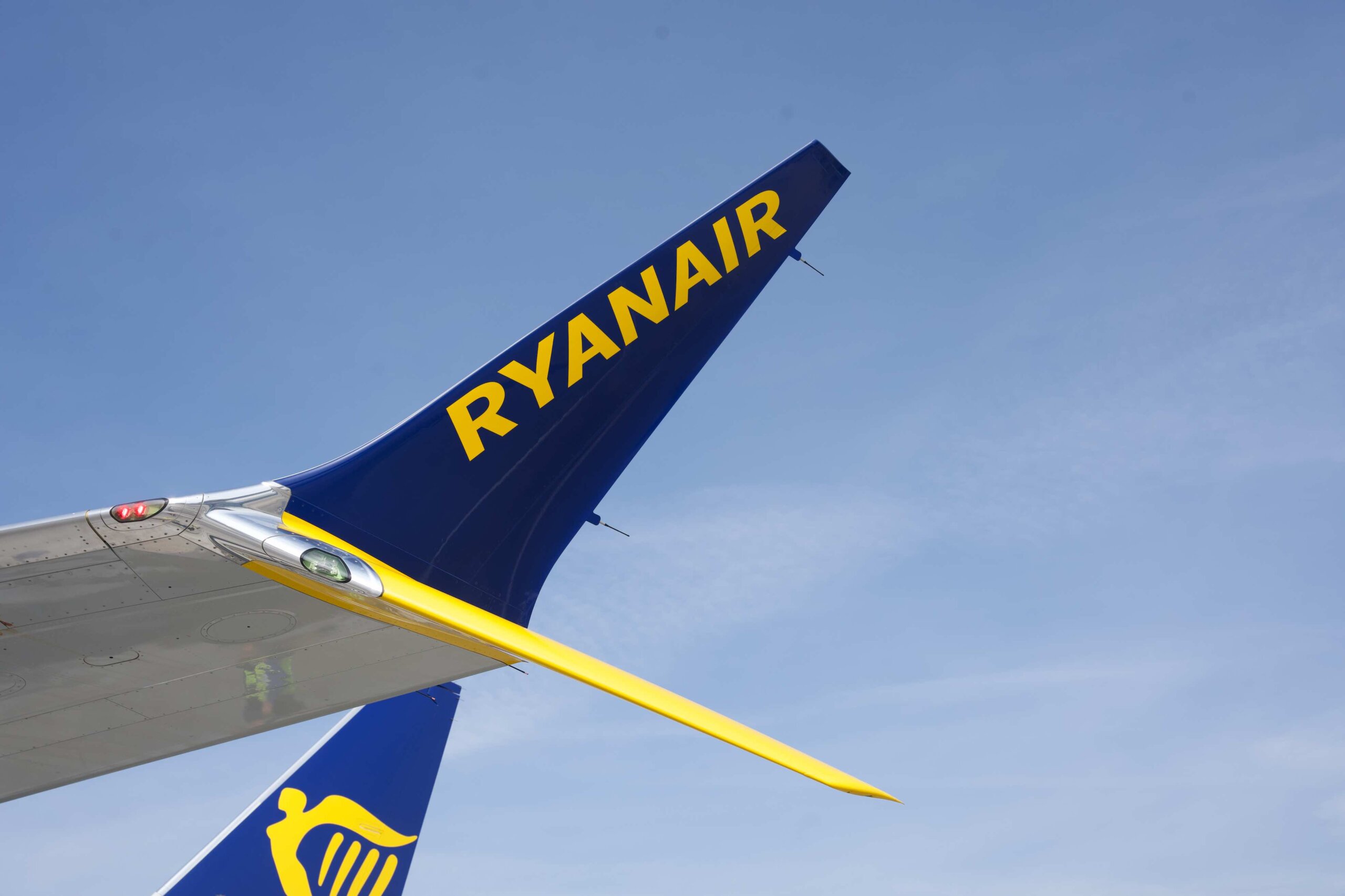ryanair-lotnisko-samolot