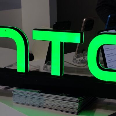 smartfony htc gitex 2025