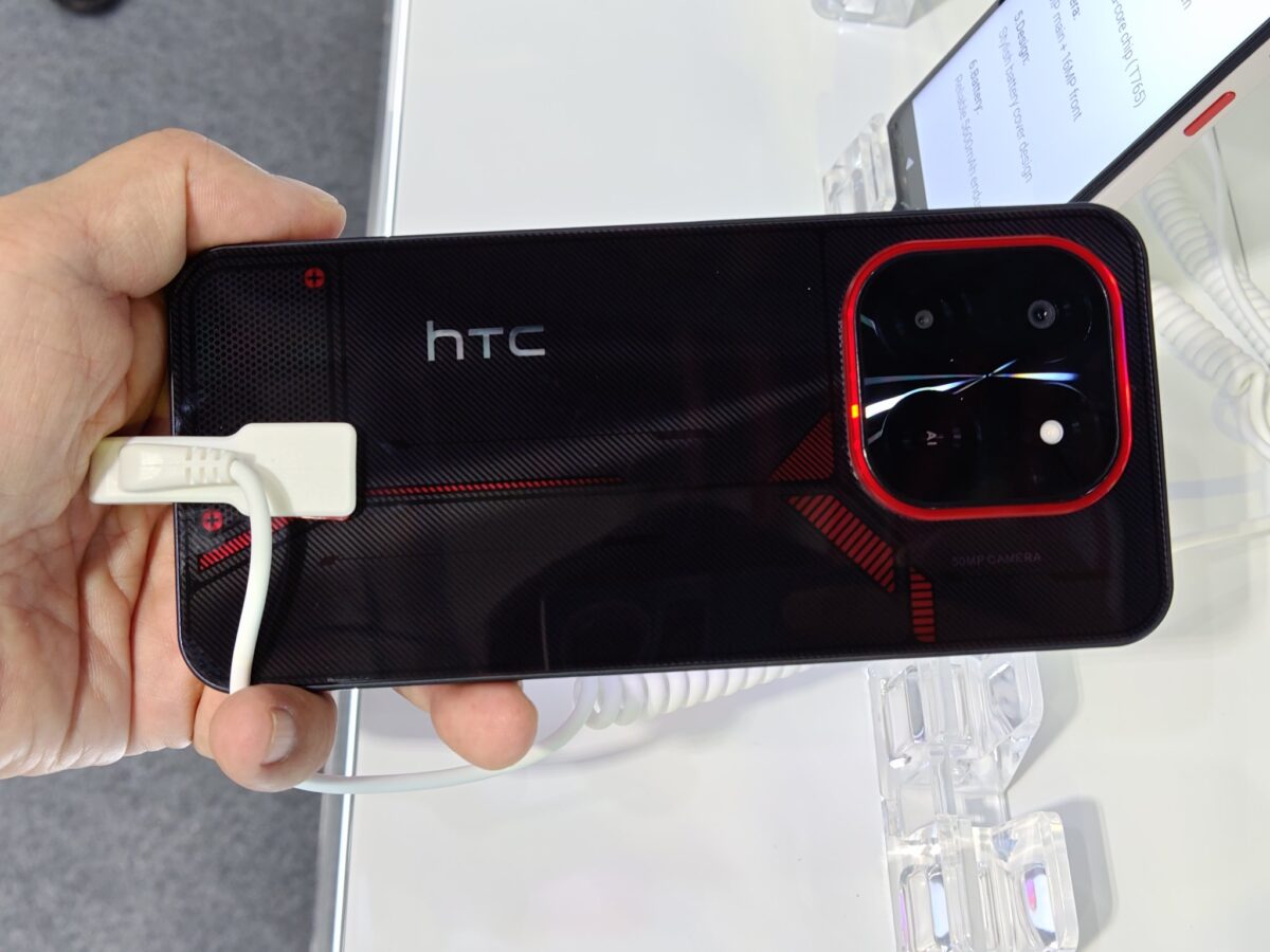 smartfony htc gitex 2025