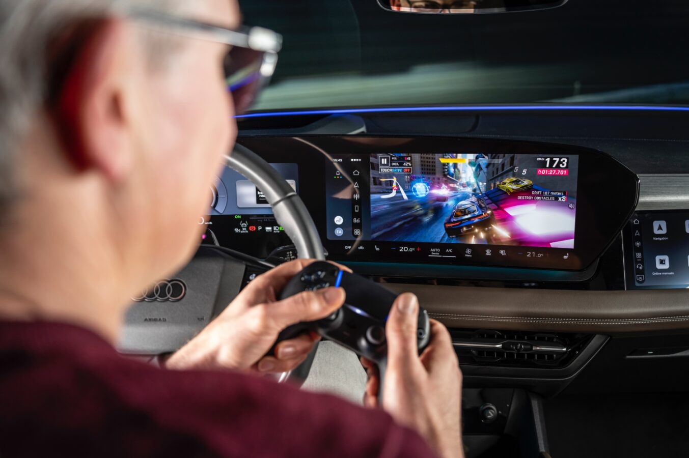Audi gry w samochodzie