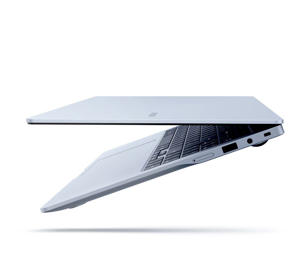 Samsung Galaxy Book 5 Edge 5G przymkniety