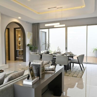 Czystość, lśniące podłogi, nowoczesny, jasny dom