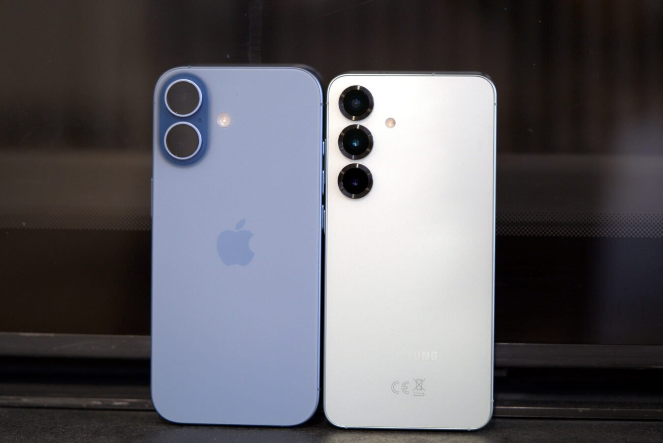 iPhone 17 vs Samsung Galaxy S25