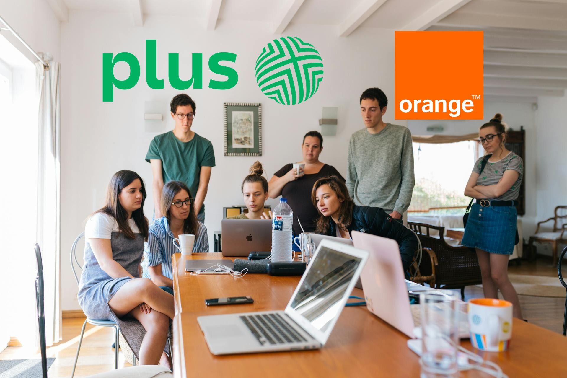 młodzi ludzie young people plus orange logo