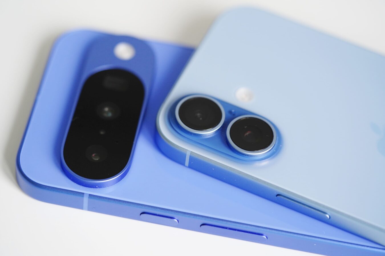 iPhone 17 vs Pixel 10 