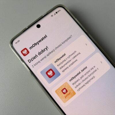 aplikacja mobywatel na smartfonie z androidem fot. tabletowo.pl