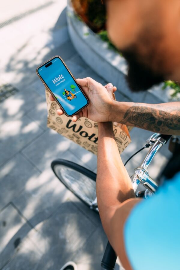 Odświeżona aplikacja Wolt, zamawianie jedzenia