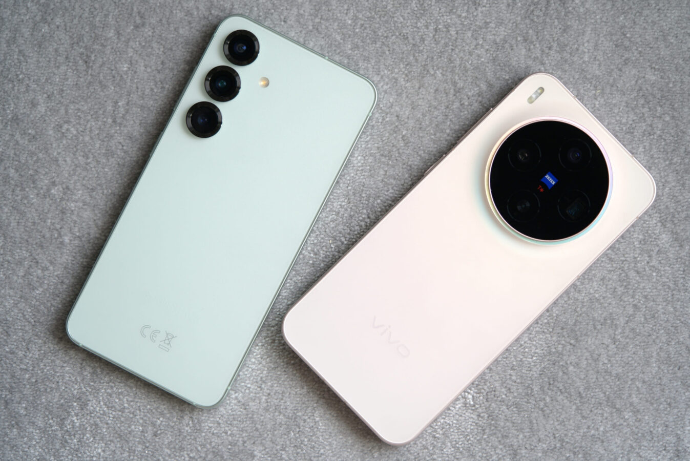 Samsung Galaxy S25 vs Vivo X300