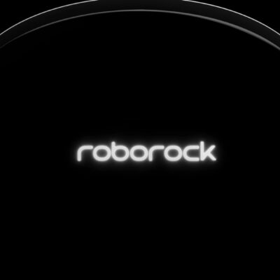 Roborock Saros Rover robot sprzątający z rozkładającymi się nogami