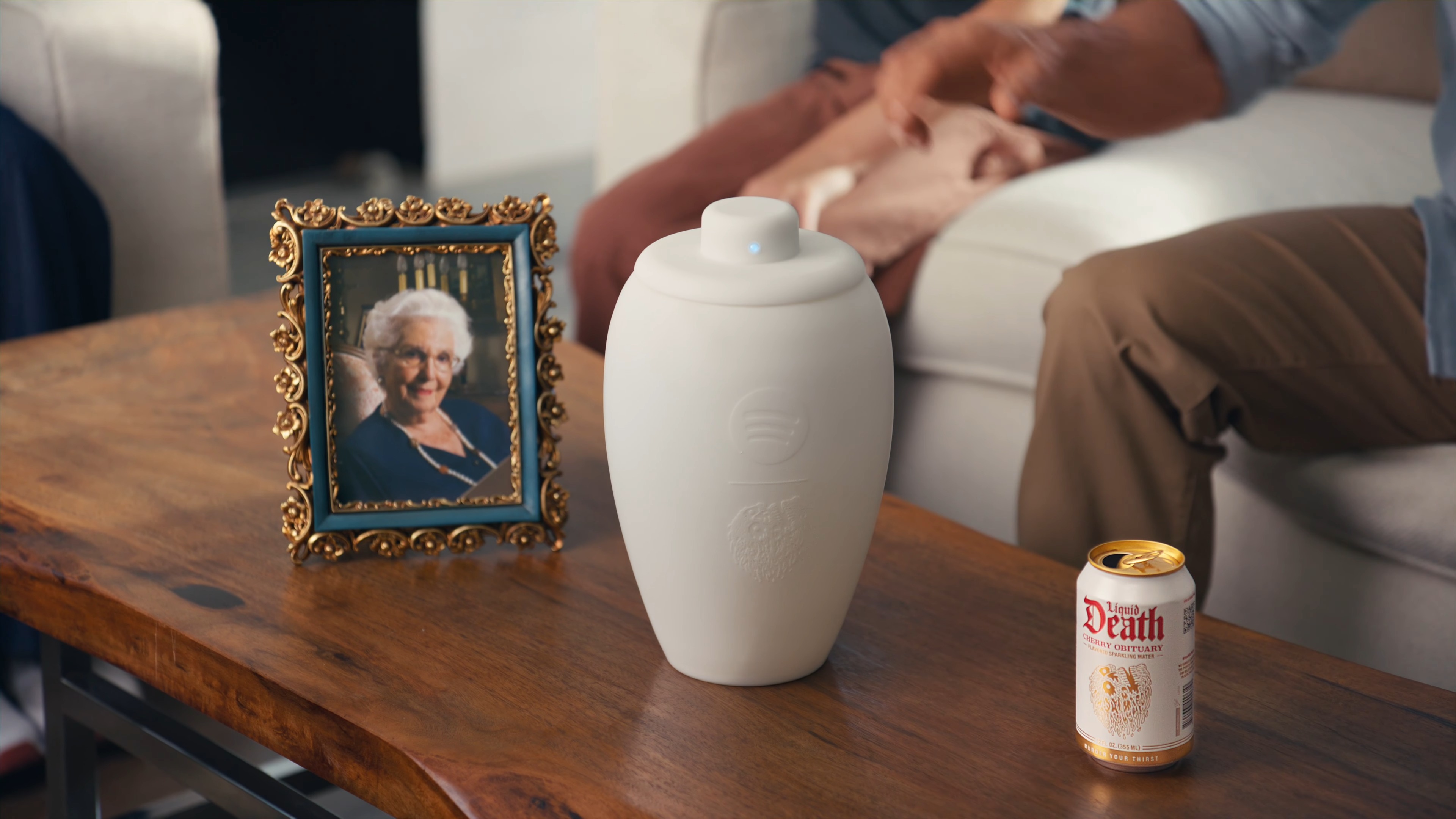 muzyczna urna Spotify, Liquid Death