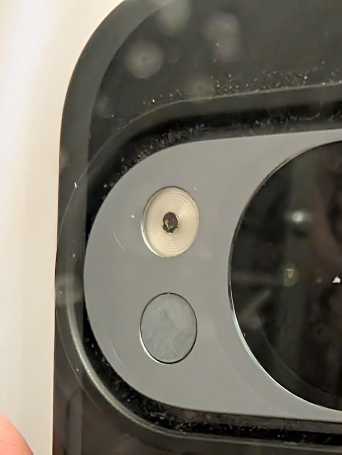 google pixel 10 pro dioda wypalone szklo smartfon