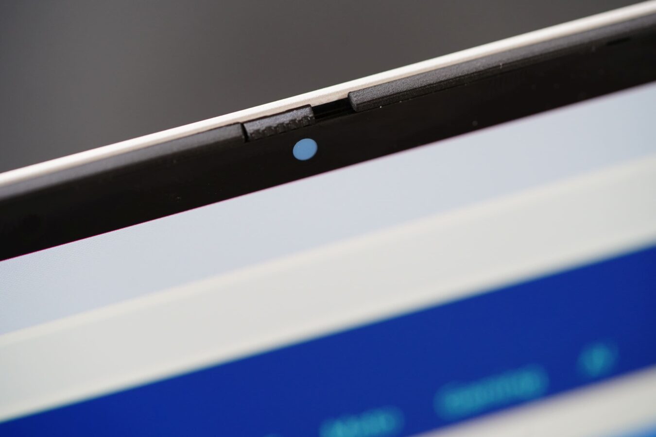 ASUS ExpertBook Ultra