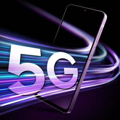 logo 5g; w tle smartfon samsung galaxy m17e 5g