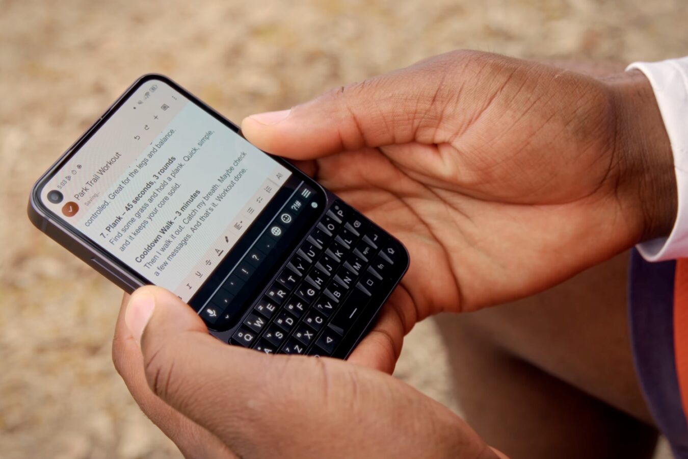 Titan 2 Elite smartfon z fizyczną klawiaturą