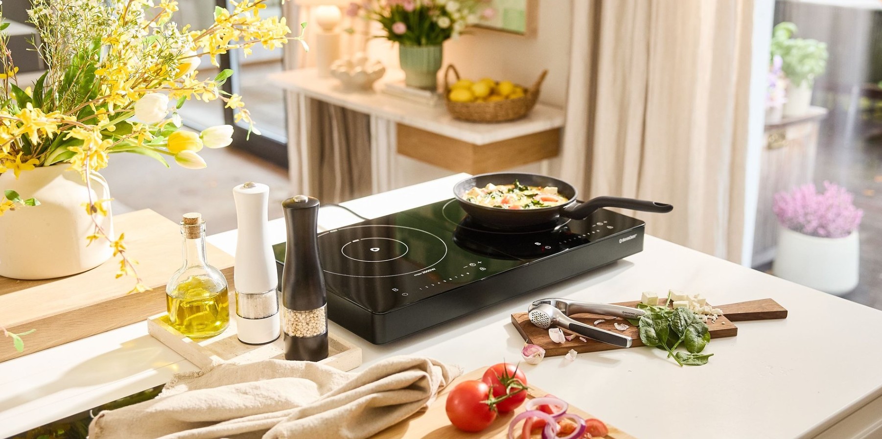 Płyta indukcyjna i młynki do mielenia soli lub pieprzu SilverCrest, Lidl