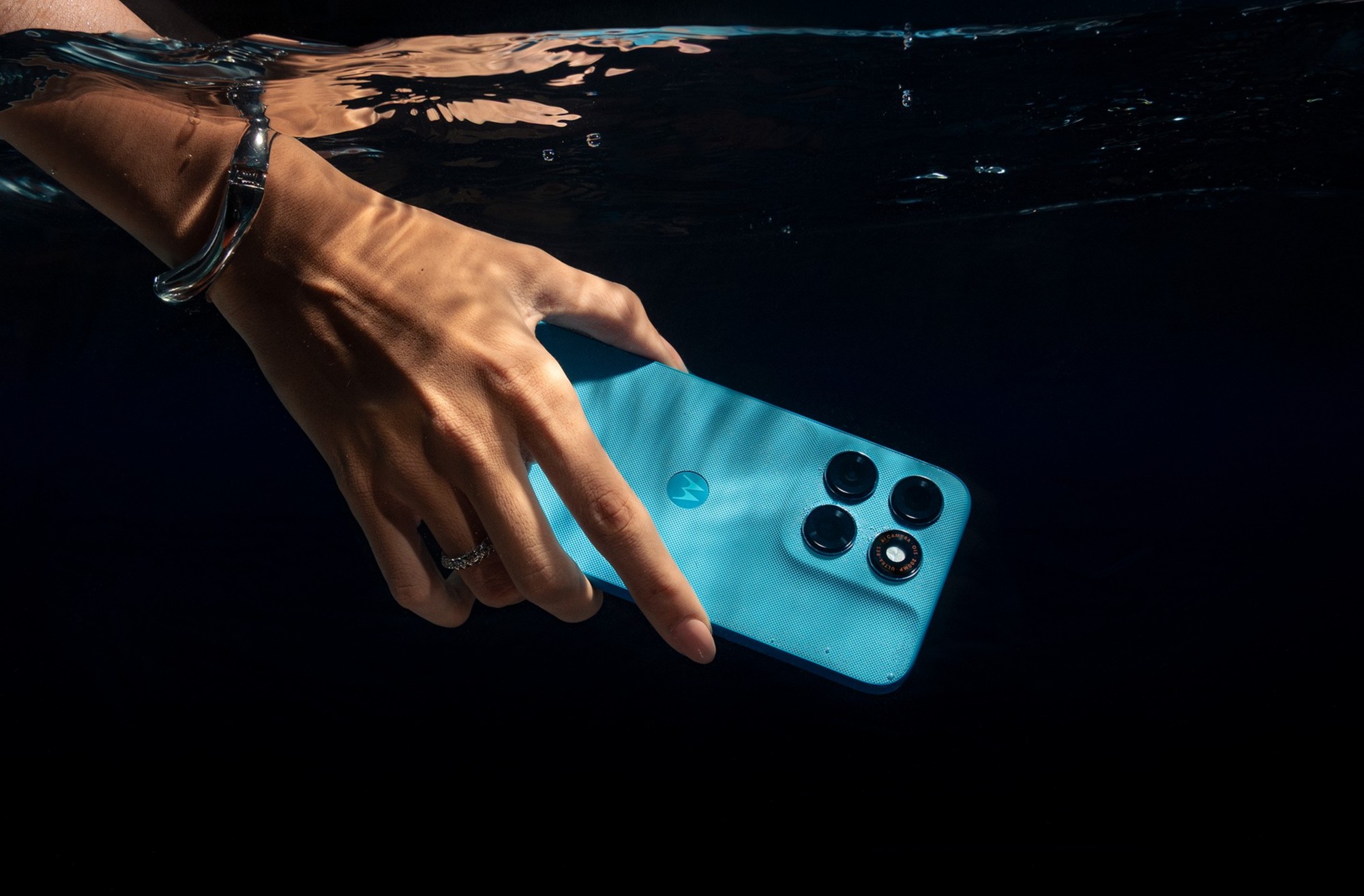 Motorola Moto G87 smartfon