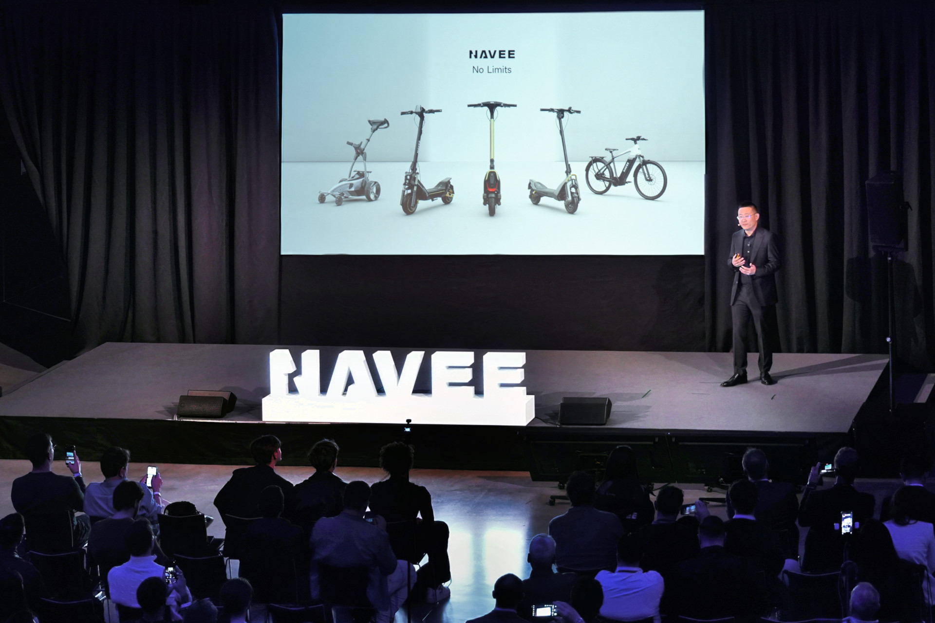 Premiera Navee w Monachium