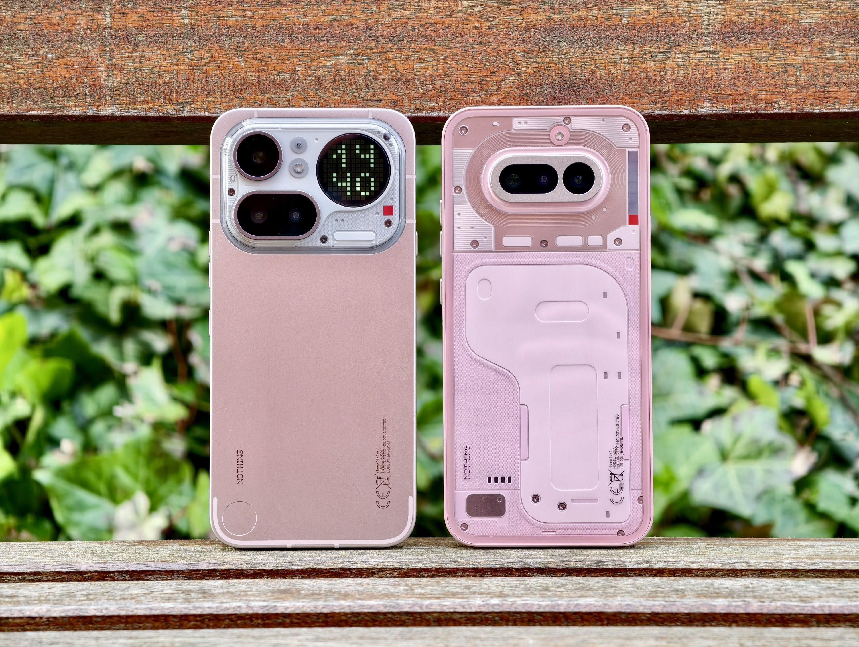 Nothing Phone (4a) i (4a) Pro