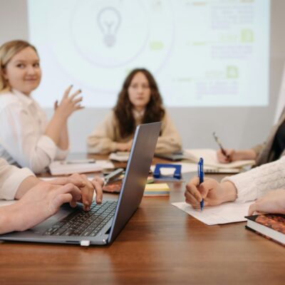 Praca, nauka, spotkanie, laptop, zespół