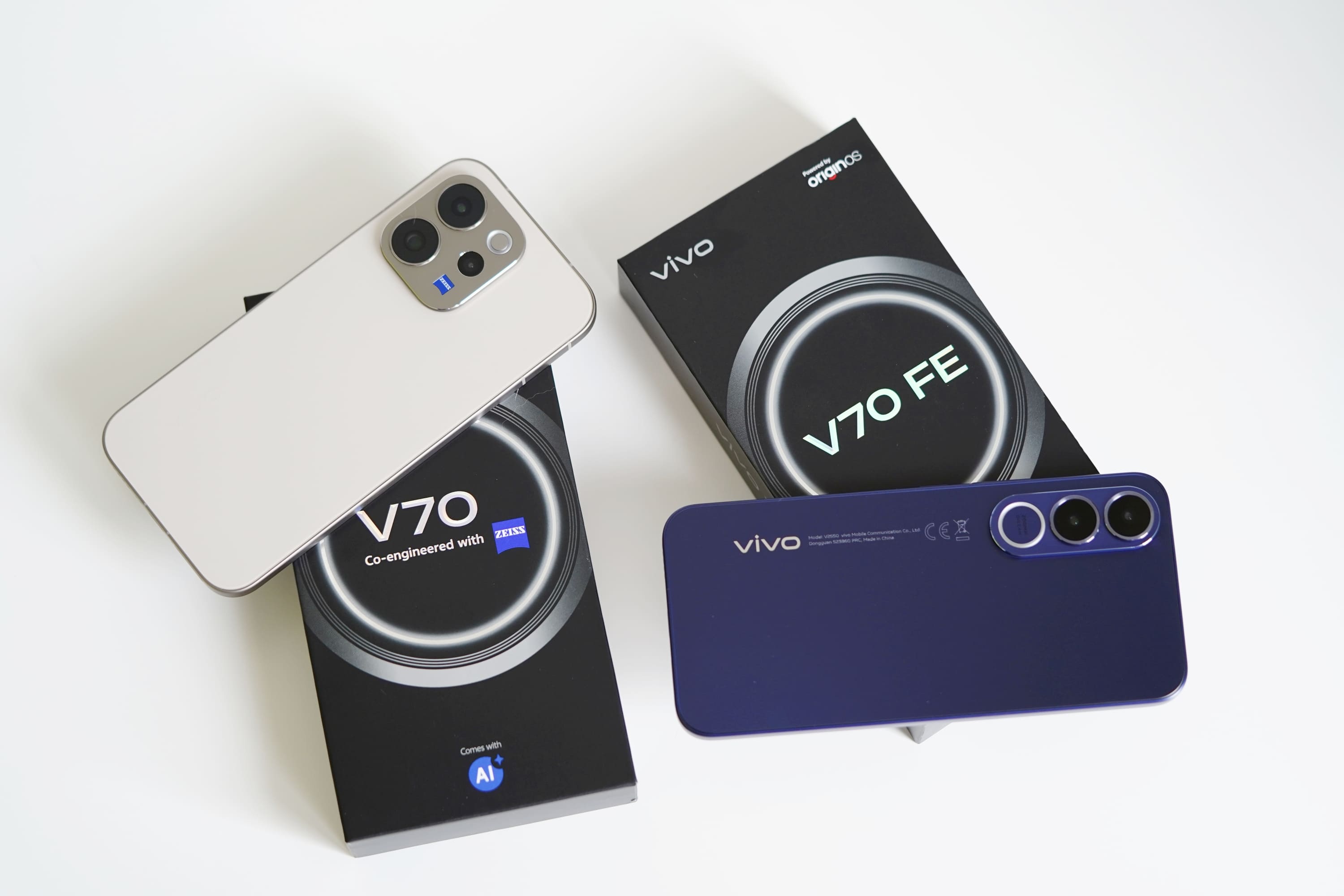 Vivo V70 vs Vivo V70 FE